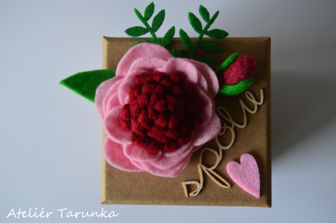 Kreativ klub: Kvety z filcu - darčeková krabička