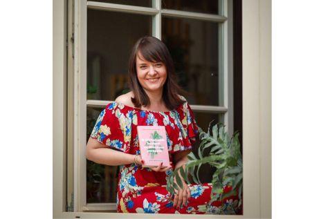 O chýbajúcich kvetoch na okennom parapete