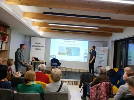 O sokolovi rárohovi v záhradnej čitárni